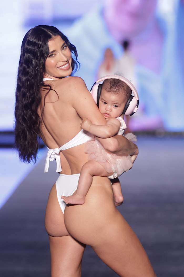 Nicole Williams English and India Moon English.